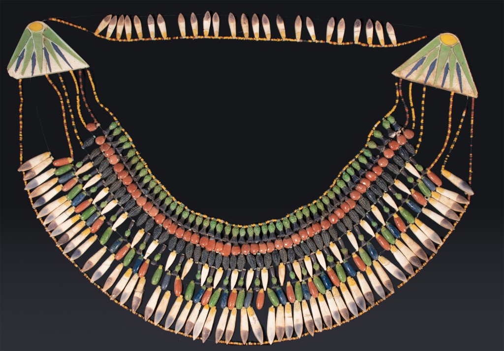 Beaded collar