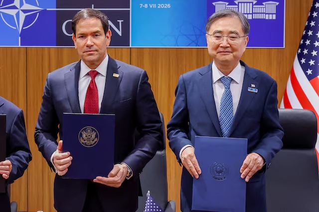 U.S. Secretary of State Marco Rubio poses for a photo with Japanese Foreign Minister Motegi Toshimitsu (not pictured) and South Korean Foreign Minister Cho Hyun during a trilateral meeting, on the sidelines of the NATO leaders' summit, in Ankara, Turkey, July 7, 2026. REUTERS/Yves Herman/Pool/File Photo