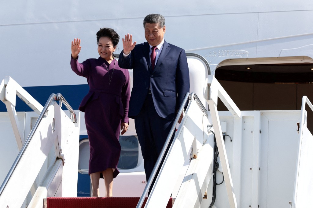 Chinese President Xi Jinping and his wife Peng Liyua wave as they depart following his state visit to the US, at Joint Base Andrews, Maryland, US, September 25, 2026. (Reuters)