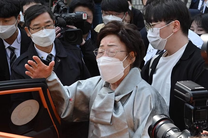 Former South Korean comfort woman Lee Yong-soo, who was forced to serve as a sex slave for Japanese troops during World War II, speaking to the media after a court ruling in Seoul on April 21, 2021. PHOTO: AFP Former South Korean comfort woman Lee Yong-soo, who was forced to serve as a sex slave for Japanese troops during World War II, speaking to the media after a court ruling in Seoul on April 21, 2021. PHOTO: AFP