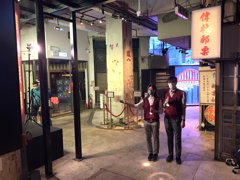 Staff in theatre uniforms will guide visitors while they walk through time.