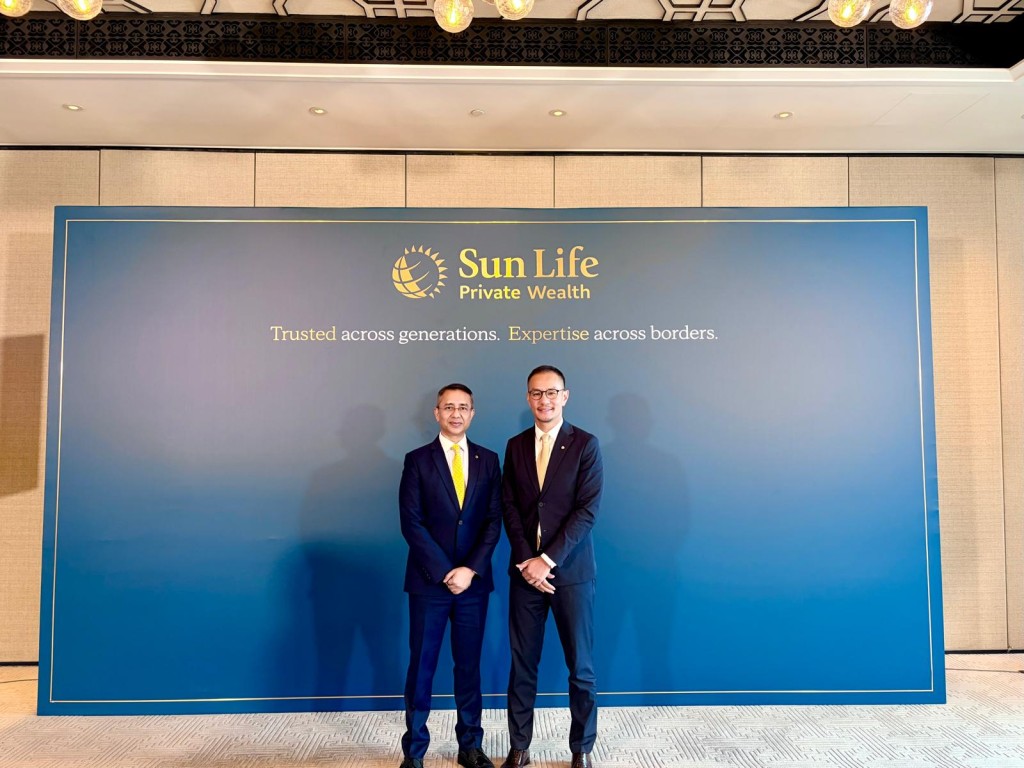 Sujoy Ghosh (left) and Lam Ka-yin Clement, chief executive of Sun Life Hong Kong (right).