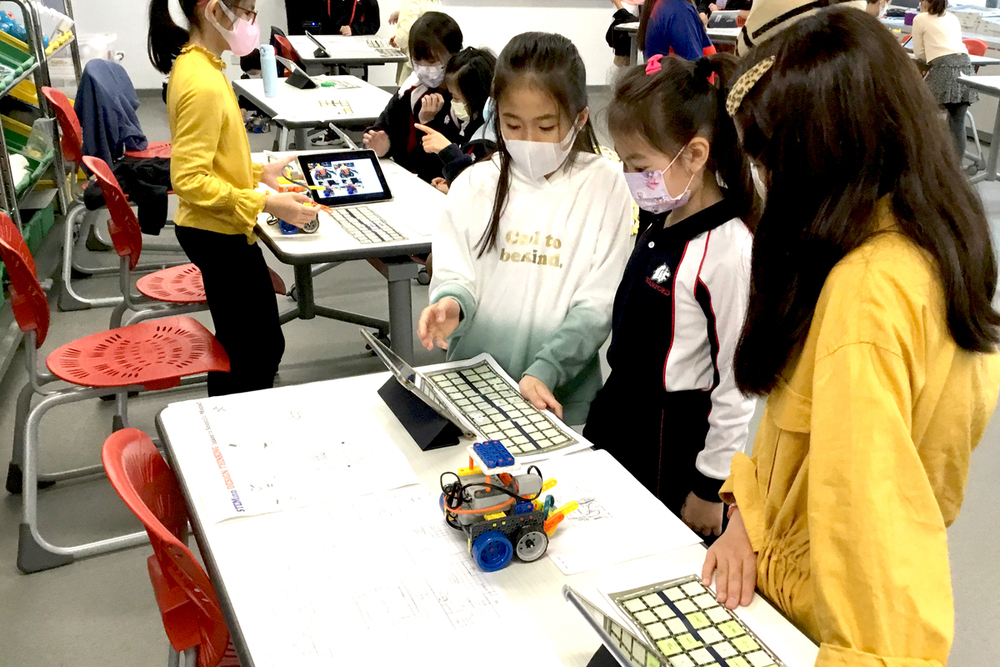 During Mission Inspire Week, grade 5 students took their coding skills to the next level and constructed VexGo Rovers to travel and sustain life on Mars.
