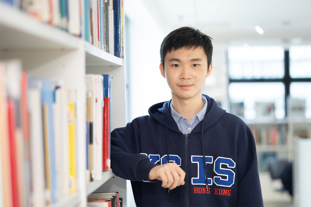 Derun Li has received an offer to study Physics at the University of Oxford.