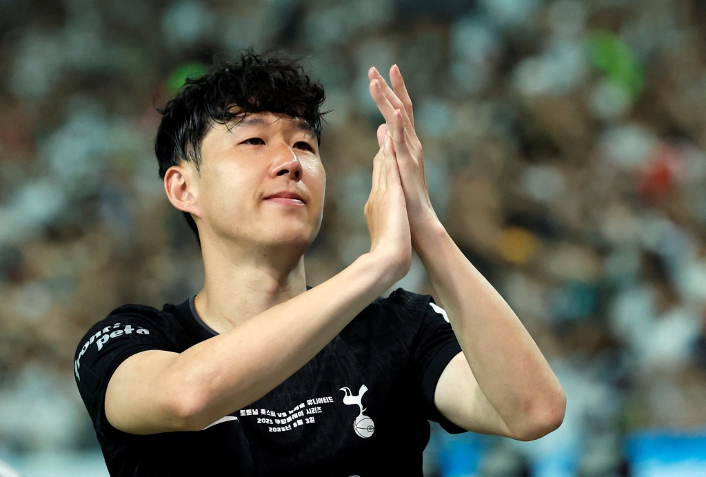 Son Heung-Min applauds fans after playing his last game for Tottenham Hotspur. (Reuters/File)