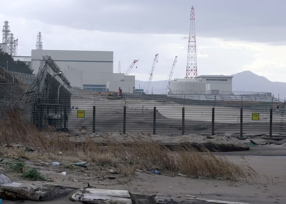 Tokyo Electric Power Co.'s (TEPCO) Kashiwazaki Kariwa nuclear power plant, one of the world's largest nuclear facilities, stands along the seaside in Kashiwazaki, Japan December 1, 2025. REUTERS/Joseph Campbell