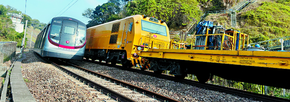 The long delay was caused by a malfunctioning engineer's train that tilted on the tracks. SING TAO