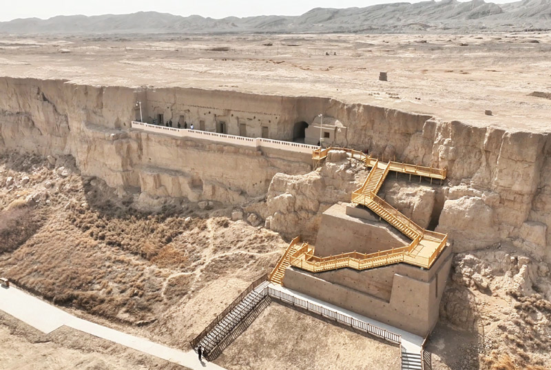 An aerial drone photo taken on April 5, 2025 shows a view of the Ya'er Lake Grottoes in the city of Turpan, northwest China's Xinjiang Uygur Autonomous Region. (Xinhua) An aerial drone photo taken on April 5, 2025 shows a view of the Ya'er Lake Grottoes in the city of Turpan, northwest China's Xinjiang Uygur Autonomous Region. (Xinhua)