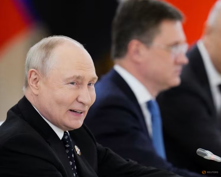 Russian President Vladimir Putin speaks with Egypt's President Abdel-Fattah el-Sissi on the sidelines of the Russia-Africa Summit in Moscow, Russia, Oct 28, 2026. (Photo: Reuters/Pavel Bednyakov)