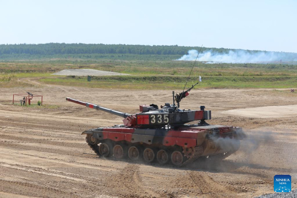 The Chinese team takes part in the tank biathlon of the International Army Games 2022 at the Alabino training ground in the Moscow region, Russia. (Xinhua) The Chinese team takes part in the tank biathlon of the International Army Games 2022 at the Alabino training ground in the Moscow region, Russia. (Xinhua)
