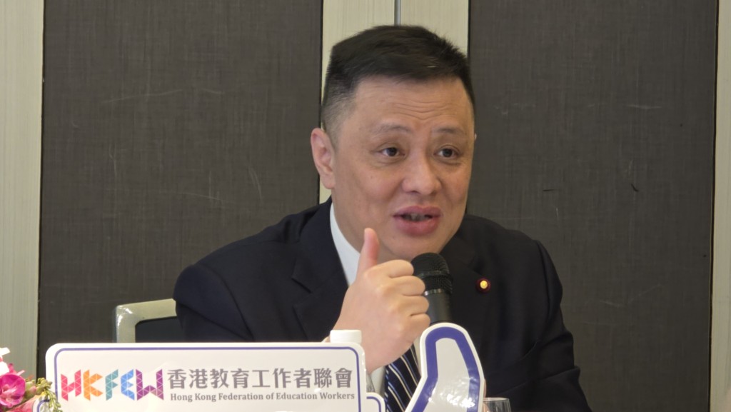 Lawrence Tang Fei, lawmaker from the education sector, acknowledged the pressure on school-bus operators and agreed that government support is needed.