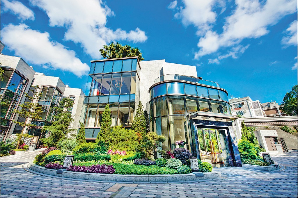 Exterior view of Shouson Peak Clubhouse