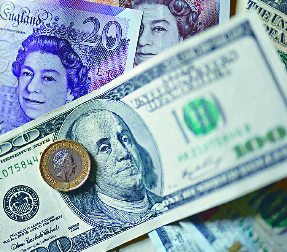 Crashing pound boosts HK spending power