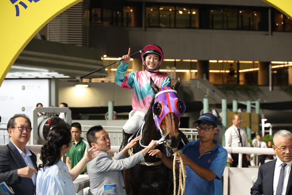Britney Wong finally gets her first win of the season.