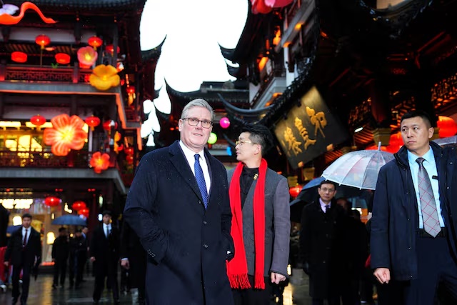 Britain's Prime Minister Keir Starmer visits Yuyuan Gardens in Shanghai, China, January 30, 2026. Carl Court/Pool via REUTERS