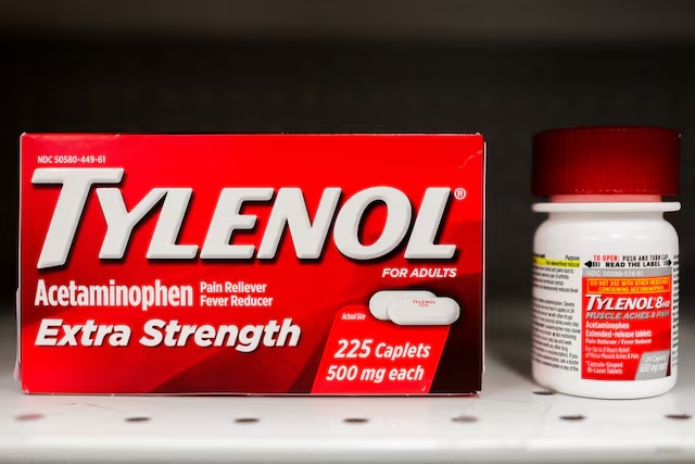 An illustration photo shows Tylenol in Schwenksville, Pennsylvania, U.S. September 24, 2025. REUTERS/Hannah Beier/File Photo