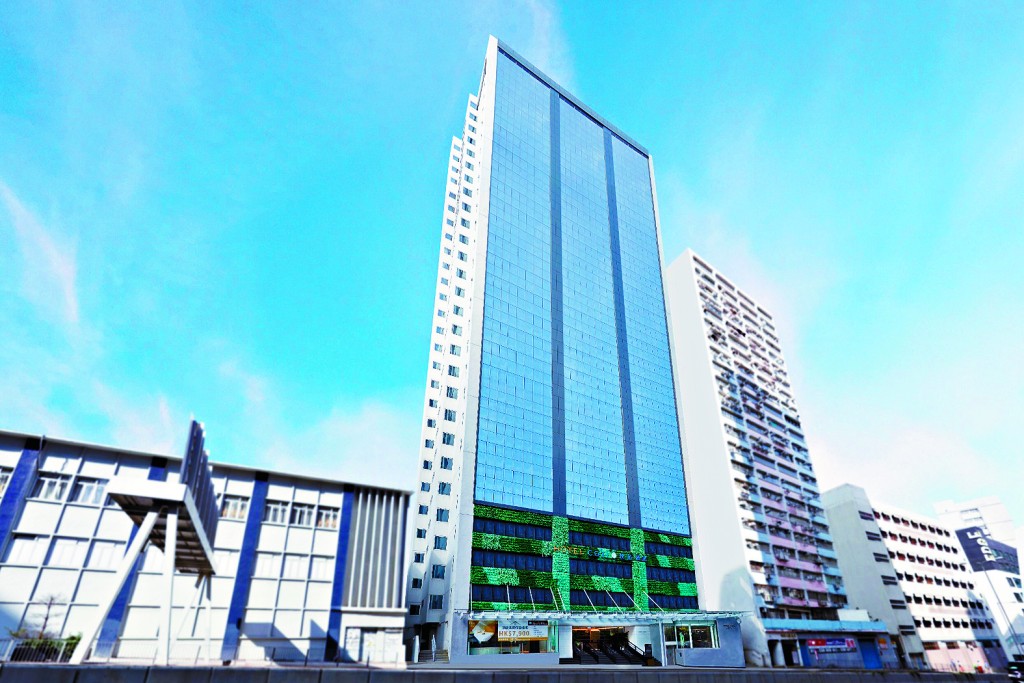 Hotel Cozi · Oasis. Hotel Cozi · Oasis.