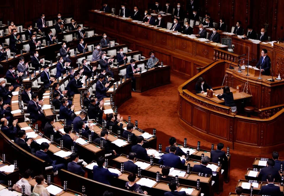  Japan's Prime Minister Fumio Kishida delivers his policy speech during the first day of an ordinary session at the lower house of parliament in Tokyo, Japan January 23, 2023. REUTERS/Kim Kyung-Hoon/File Photo