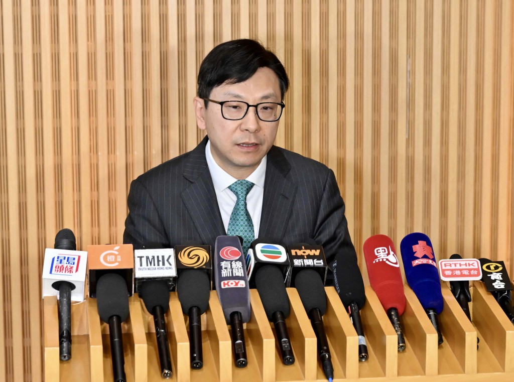 Secretary for Labour and Welfare Chris Sun (file photo) Secretary for Labour and Welfare Chris Sun (file photo)