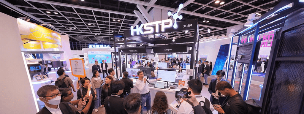 The HKSTP attended the InnoEX innovation and technology event organized by the HKTDC.  (SING TAO)