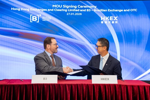 HKEX Group General Counsel & Group Chief Sustainability Officer Paul Chow (right) and B3 Director of International Business Development for Asia and Oceania, Sérgio Gullo (left) signed the MOU in HKEX's Connect Hall./HKEX