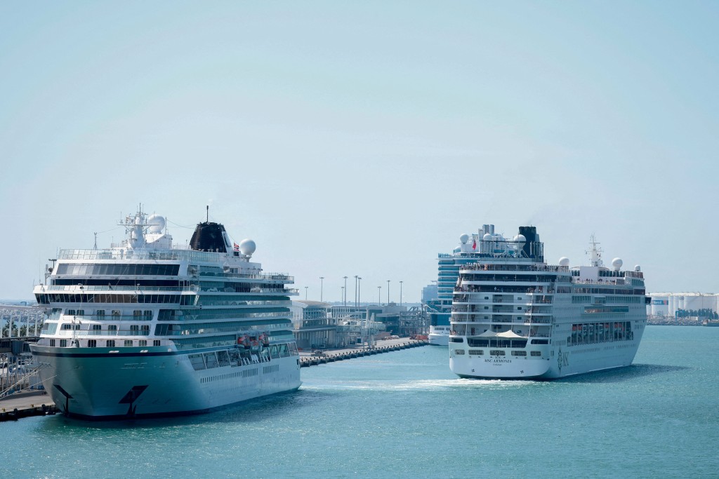Cruise ship leaves Barcelona's Port, Spain. (Reuters)