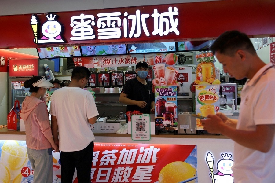 The company plans to issue a total of 17.06 million shares, with 10 percent for the retail tranche, raising about HK$3.45 billion from its Hong Kong listing. Photo by REUTERS The company plans to issue a total of 17.06 million shares, with 10 percent for the retail tranche, raising about HK$3.45 billion from its Hong Kong listing. Photo by REUTERS