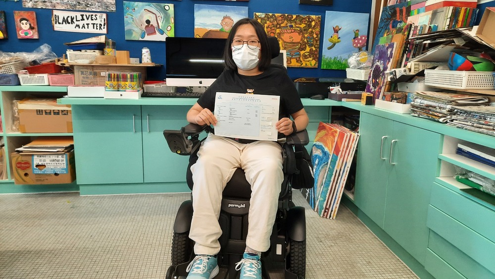 Top scorers are, above, Andy Tsang and, inset, Cheung Yan-shek; from left below Kristy Chow, Calvin Tse, Jerone Chiu and Kam Chung-hin; and from bottom left Jacqueline Sin and Mak Ho-pong. SING TAO Top scorers are, above, Andy Tsang and, inset, Cheung Yan-shek; from left below Kristy Chow, Calvin Tse, Jerone Chiu and Kam Chung-hin; and from bottom left Jacqueline Sin and Mak Ho-pong. SING TAO