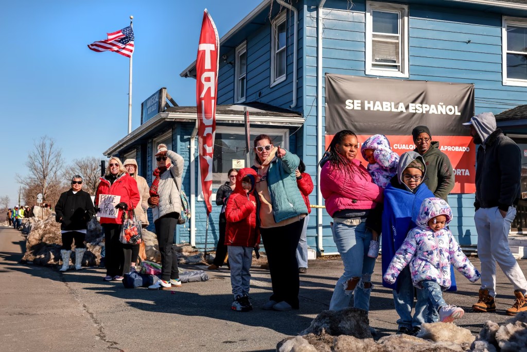 People wait to see the "Walk for Peace" in Spotsylvania, Virginia, February 5, 2026. REUTERS/Evelyn Hockstein