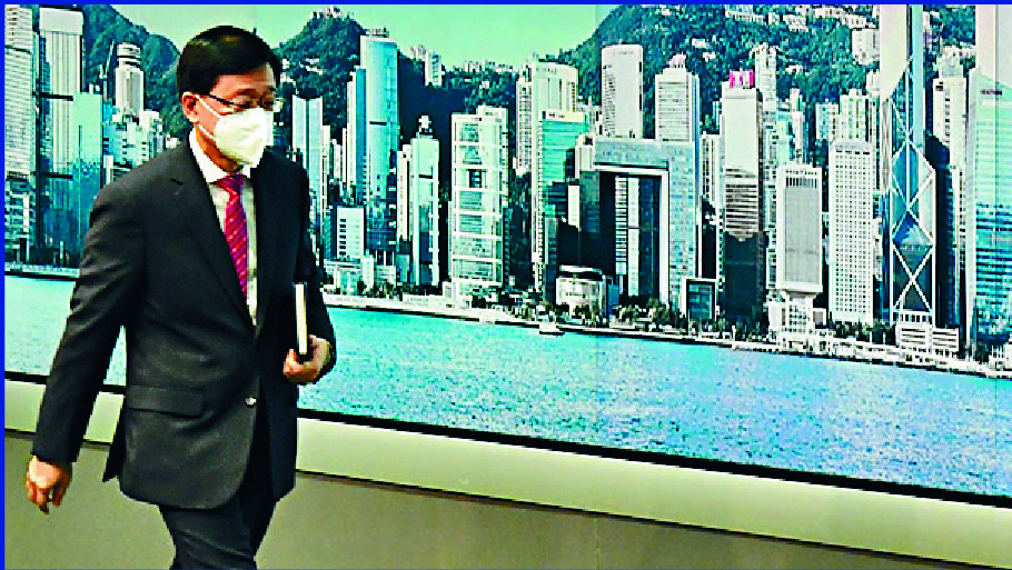 John Lee says there is a period of adjustment in regards to mainlanders crossing into Hong Kong. SING TAO John Lee says there is a period of adjustment in regards to mainlanders crossing into Hong Kong. SING TAO