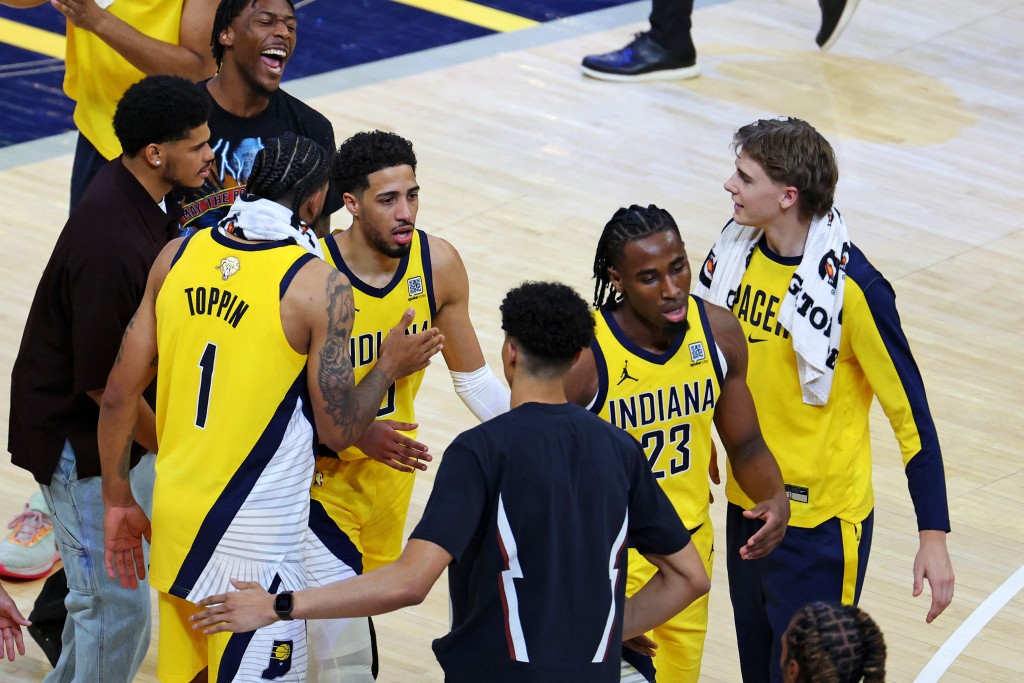 Indiana Pacers guard Tyrese Haliburton (0) celebrates with his bench during the fourth quarter against the Oklahoma City Thunder in game three of the 2025 NBA Finals. (Reuters)