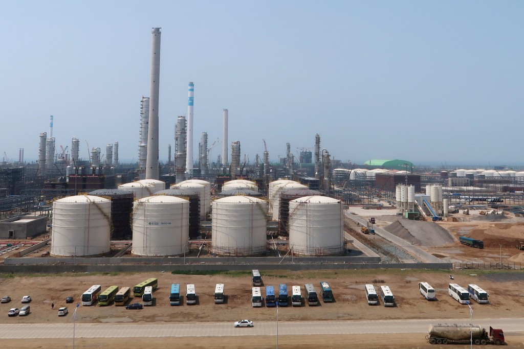 Hengli Petrochemical's new refining, petrochemical complex is seen at Changxing island in Dalian, Liaoning province, China July 16, 2018. Picture taken July 16, 2018. REUTERS/Chen Aizhu/File Photo