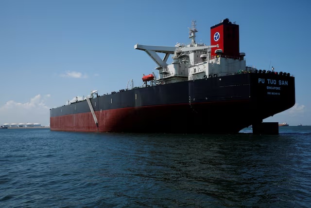 A view of Hin Leong's Pu Tuo San VLCC supertanker in the waters off Jurong Island in Singapore, July 11, 2019. REUTERS/Edgar Su/File Photo