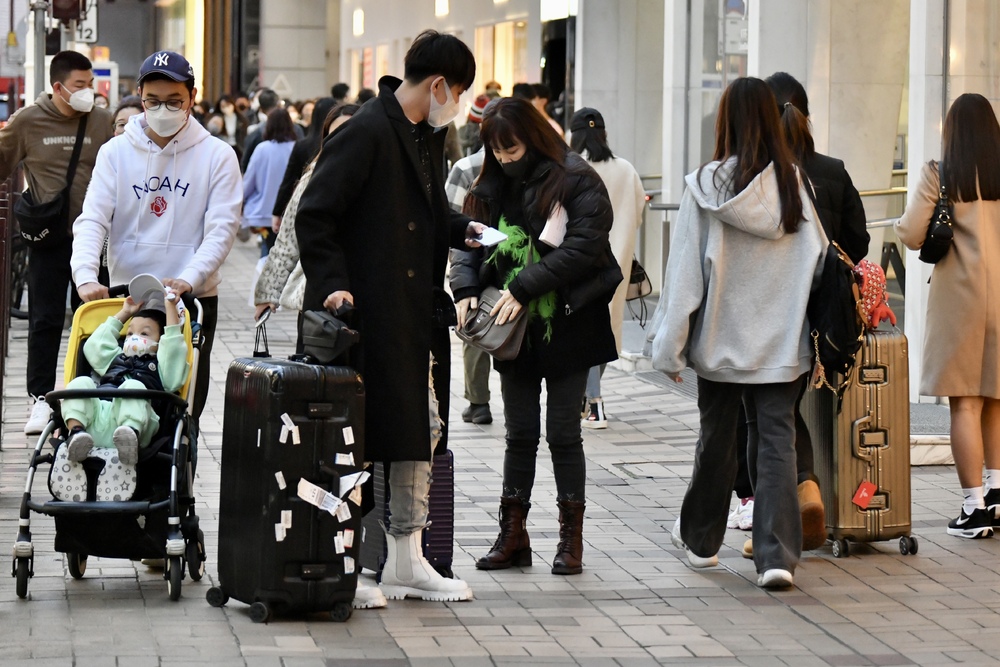 More than 1.4 million tourists visited Hong Kong last month. SING TAO More than 1.4 million tourists visited Hong Kong last month. SING TAO