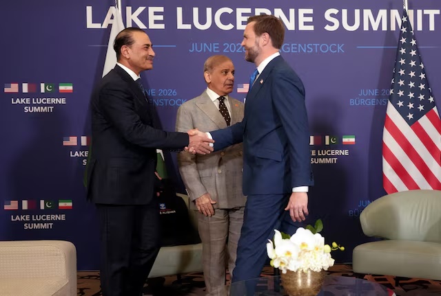 U.S. Vice President JD Vance shakes hands with Pakistan's Chief of Army Staff Field Marshal Asim Munir, next to Pakistan's Prime Minister Shehbaz Sharif, as they meet for high-level talks aimed at advancing a deal to end the Middle East conflict, at the Buergenstock Resort Lake Lucerne, near Stansstad, Switzerland, June 21, 2026. REUTERS/Nathan Howard/Pool/File Photo