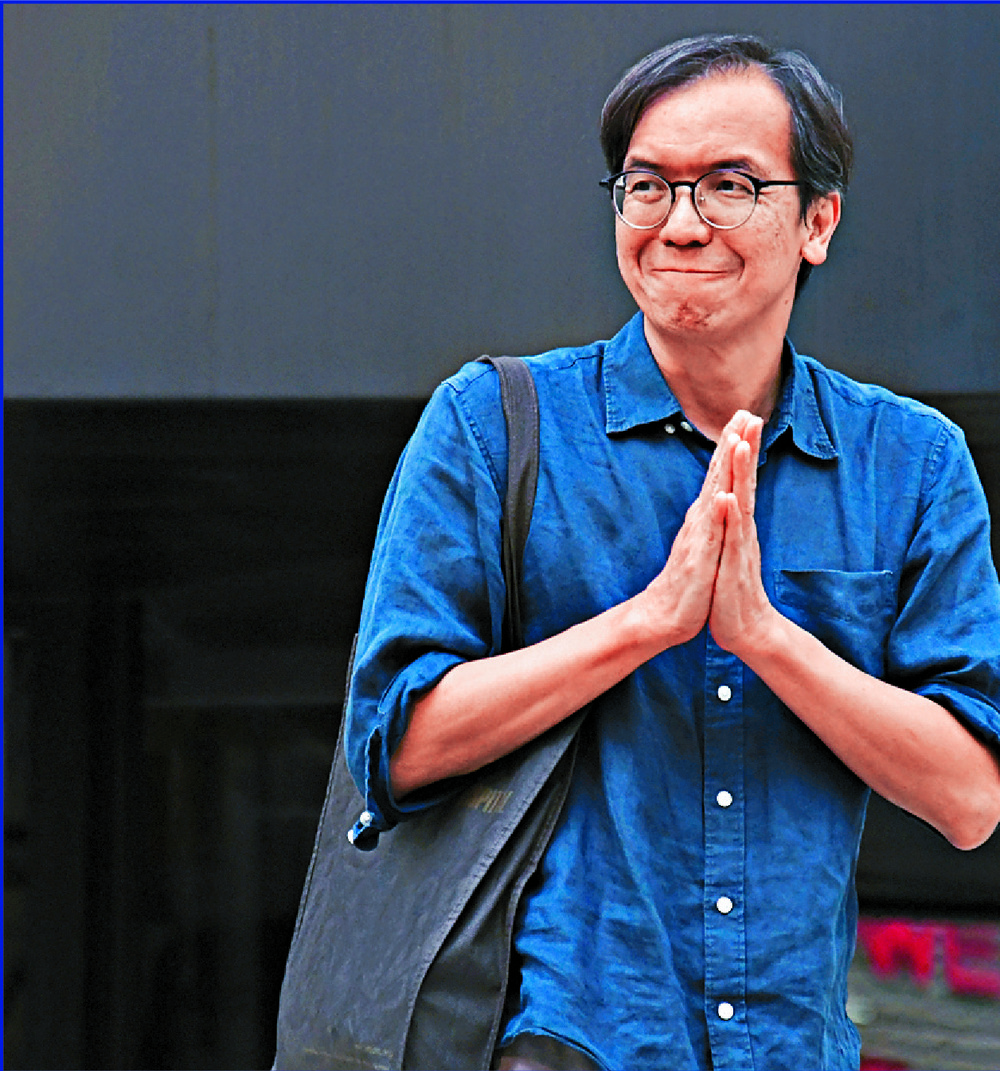 Chung Pui-kuen leaves court. Inset: Patrick Lam.
SING TAO Chung Pui-kuen leaves court. Inset: Patrick Lam.
SING TAO