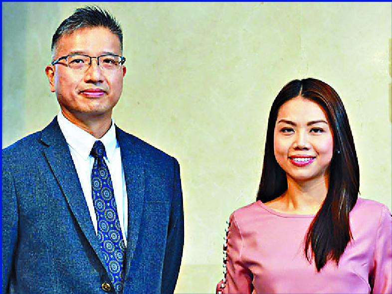 Many kids spend four hours a day on devices, according to Education University's Kerry Lee and Eva Lau.SING TAO Many kids spend four hours a day on devices, according to Education University's Kerry Lee and Eva Lau.SING TAO