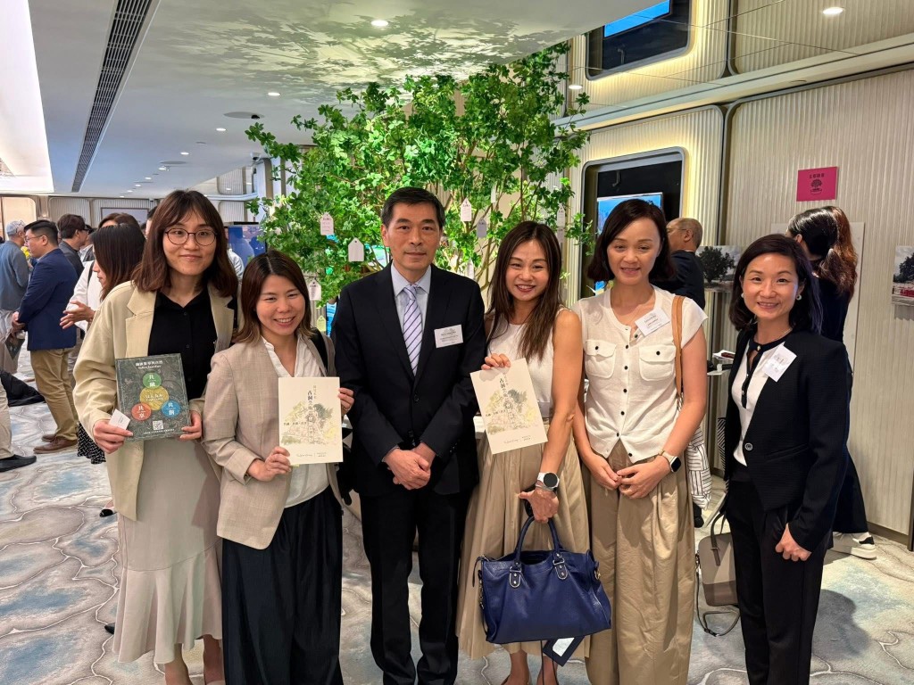 Ricky Wong, third from left.