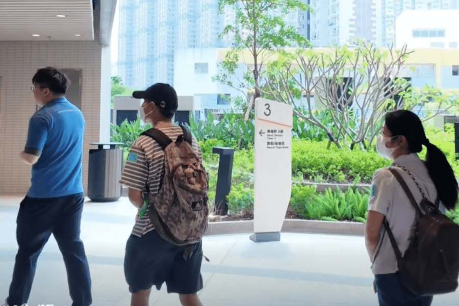 (Screenshot from Winnie Ho's Facebook video)