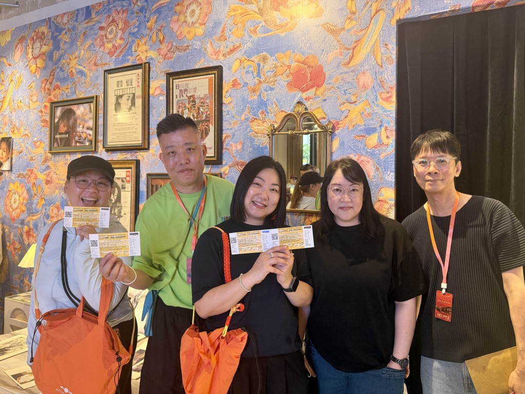 Lawrence (second from left), president of the Hong Kong Sandy Lam Fan Club, hopes to see more fan support activities that integrate creativity, retail, and cultural elements in the future.