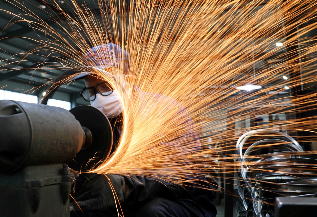China's April industrial profits grow at fastest in more than two years