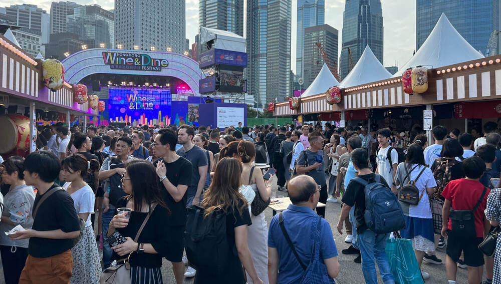 Wine from 36 different countries flowed at the event. Sing Tao Wine from 36 different countries flowed at the event. Sing Tao
