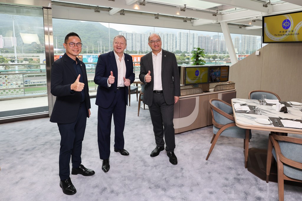 Winfried Engelbrecht-Bresges  (center), Dennis Hau (left), and corporate affairs executive director Raymond Tam (right).