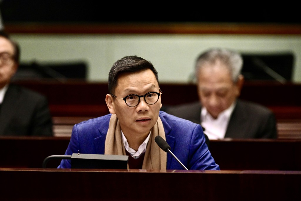 Lawmaker Ben Chan Hang-pan noted a significant discrepancy between the taxi fleet policy’s implementation and its initial vision
