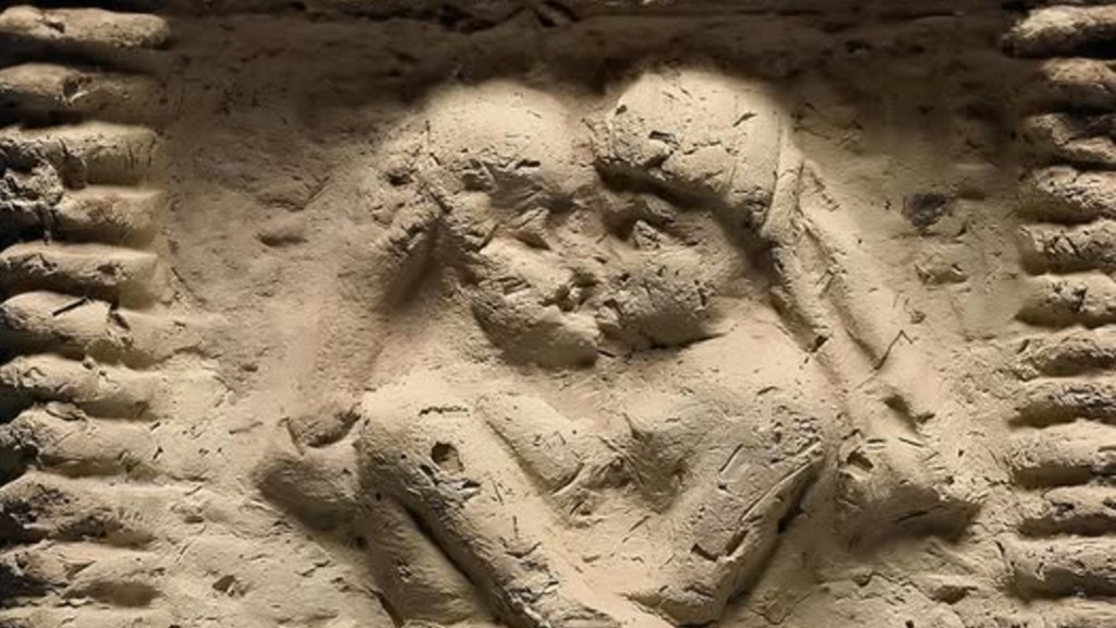 The earliest recorded evidence of kissing comes from ancient Mesopotamia.