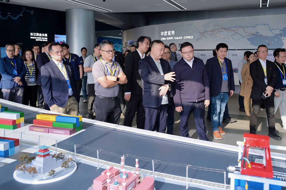 FHKI delegation at the Shanghai Jiao Tong University Chong Qing Institute of Artificial Intelligence. FHKI