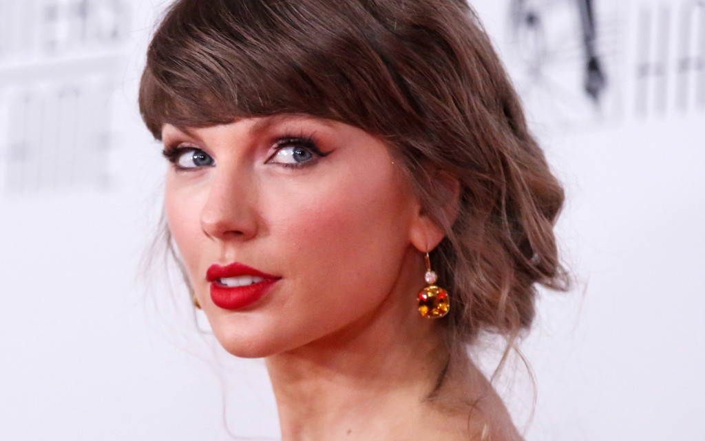 TOPSHOT - Honoree US singer-songwriter Taylor Swift attends the 55th Annual Songwriters Hall of Fame Induction and Awards Gala in New York on June 11, 2026. (Photo by kena betancur / AFP)