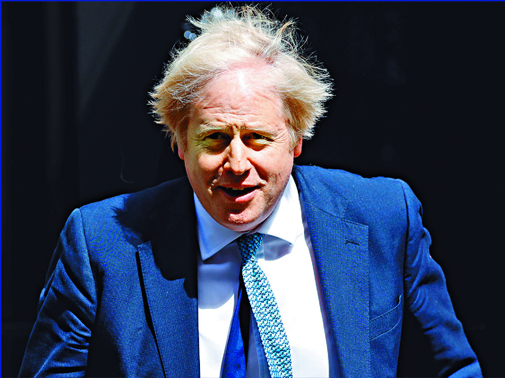 Boris Johnson, left, could reportedly give Hongkongers refuge as Chris Patten said Beijing's move is an assault on autonomy. REUTERS, SING TAO Boris Johnson, left, could reportedly give Hongkongers refuge as Chris Patten said Beijing's move is an assault on autonomy. REUTERS, SING TAO