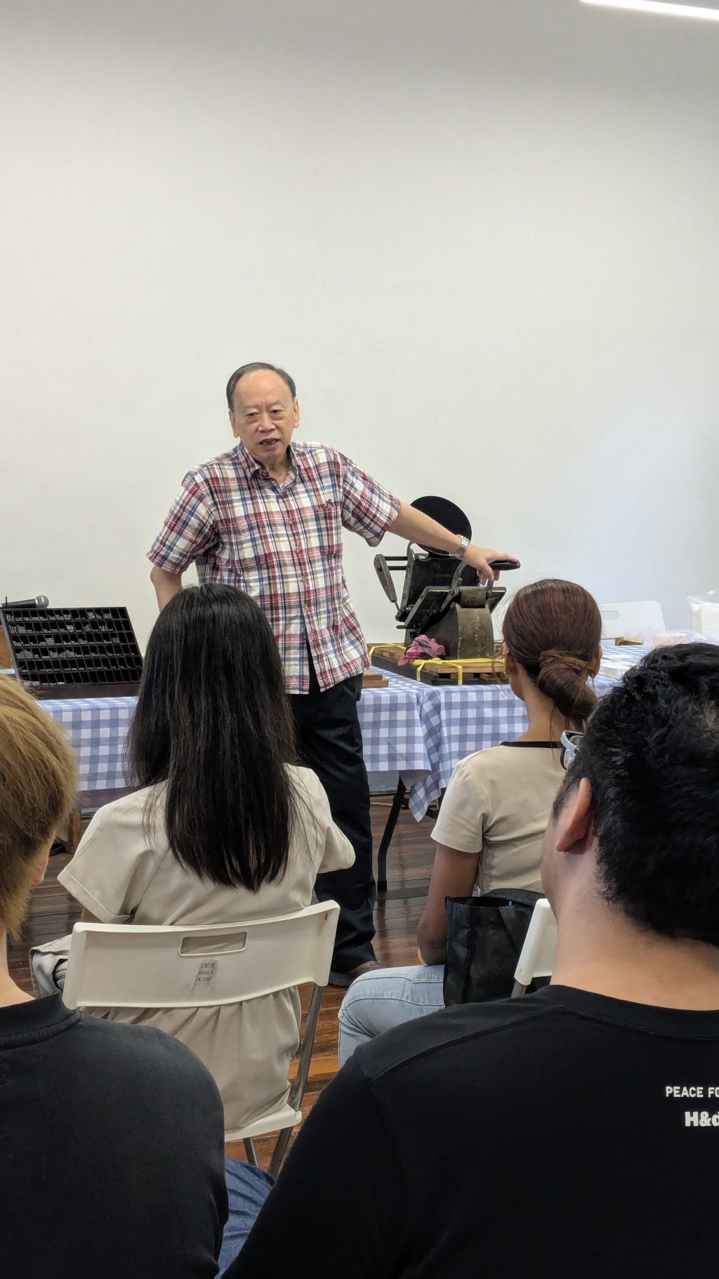 Master printer Leung Kwok-hung.