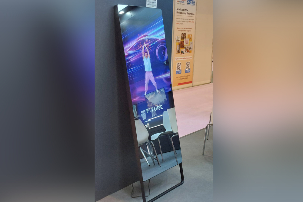 Smart Fitness Mirror Smart Fitness Mirror